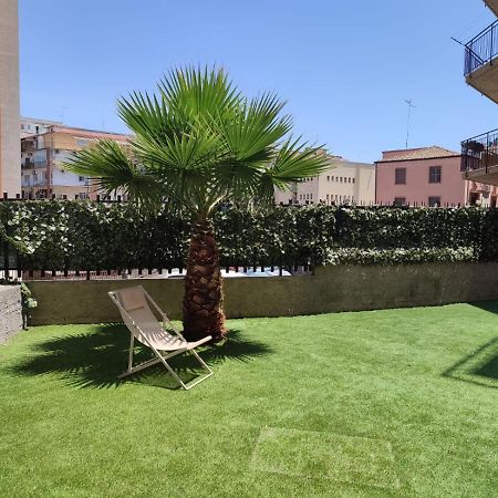Appartamento Incantevole Con Parcheggio E Giardino Катанія Екстер'єр фото
