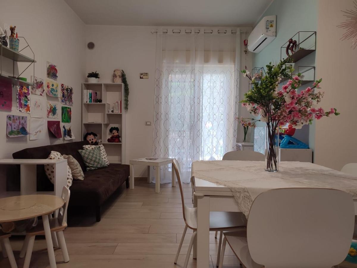 Appartamento Incantevole Con Parcheggio E Giardino Катанія Екстер'єр фото